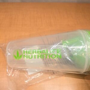 Herbalife Nutrition Shaker Cup 645A-02 16-20oz Brand New with Green Lid